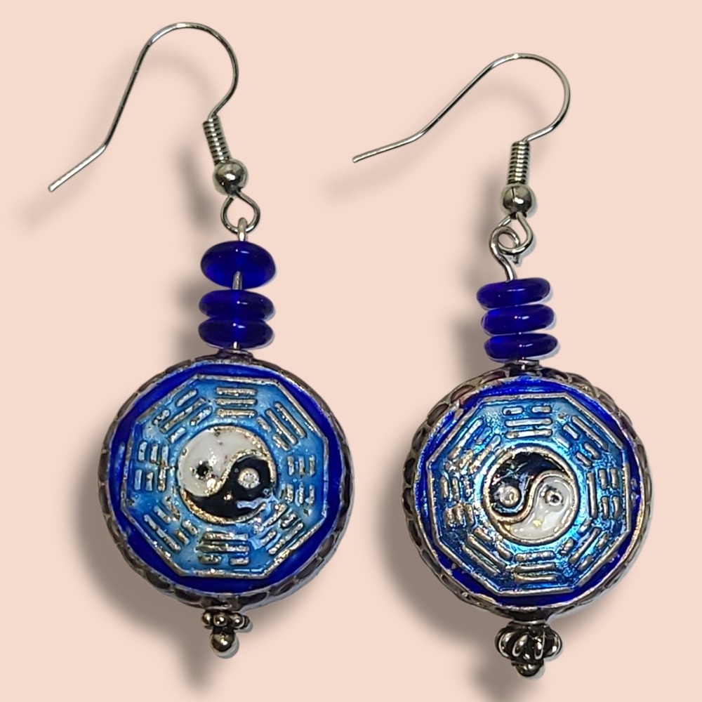Vintage 90s Blue &‎ Silver Tone Ying Yang Dangle Earrings